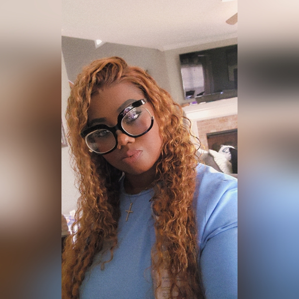 Meet your Posher, Crystal
